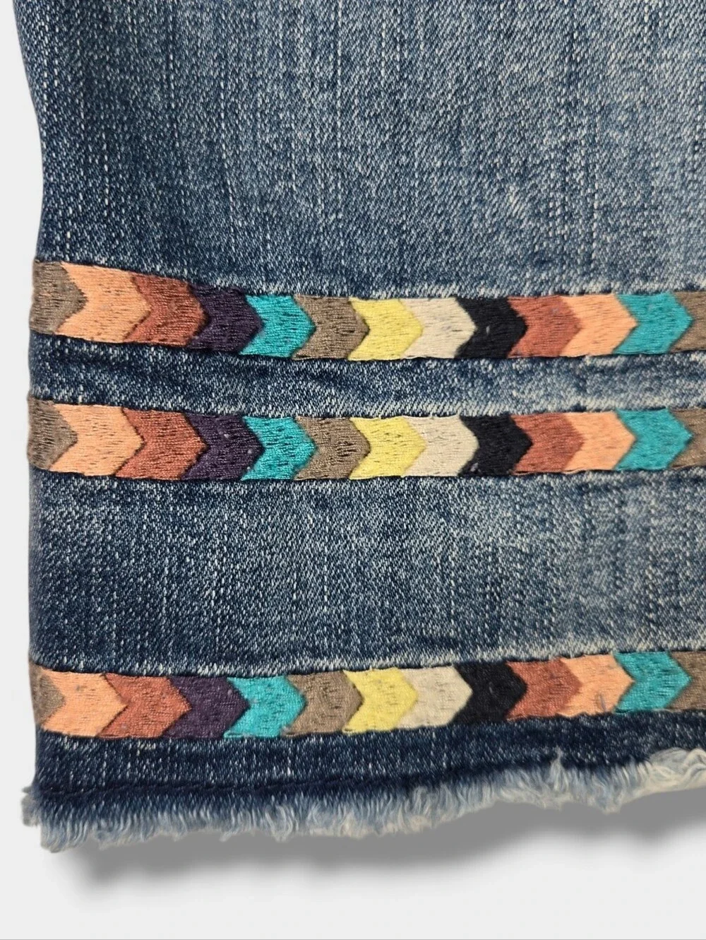 Coldwater Creek Straight Leg Blue Jean Stretch Denim Embroidery Cuff Size 10
